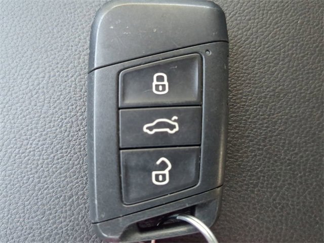 Used 2019 Volkswagen Atlas SE w/ Towing Package image 30