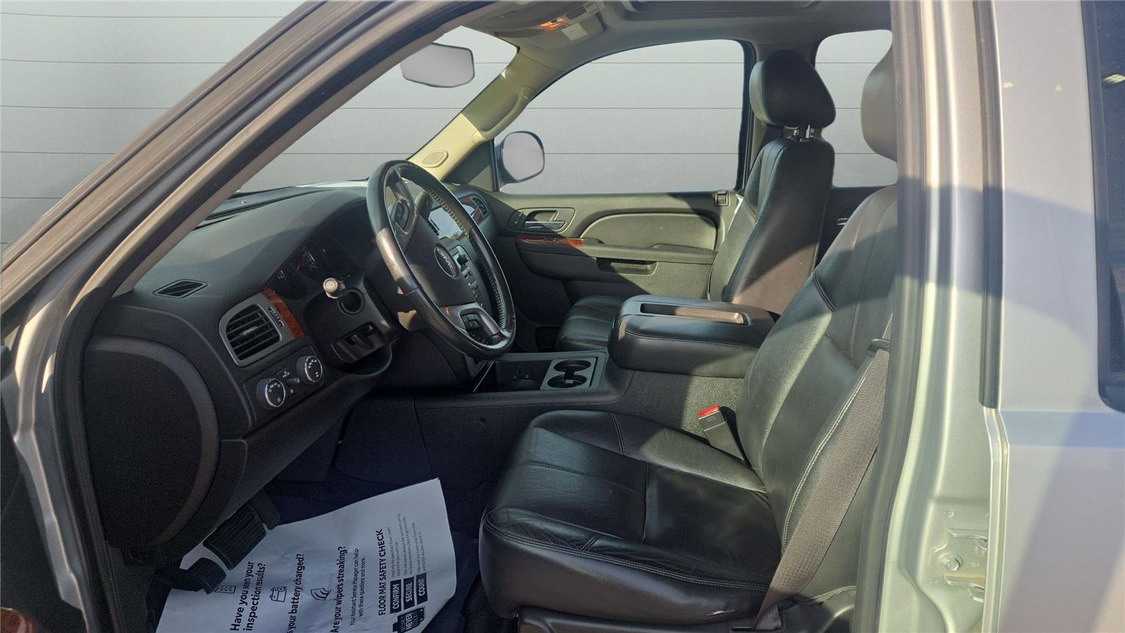 Used 2012 GMC Yukon SLT w/ Regional Value Package image 5