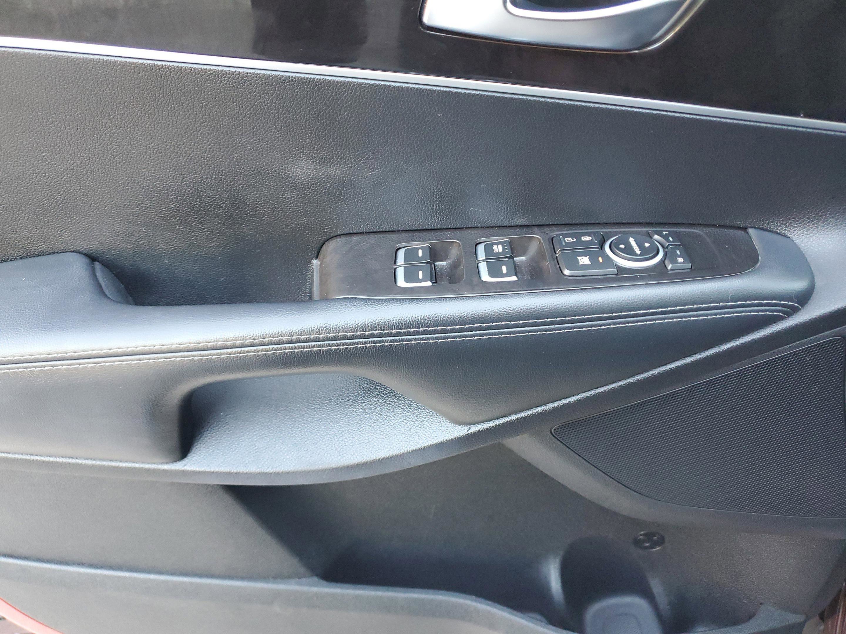 Used 2017 Kia Sorento LX image 14
