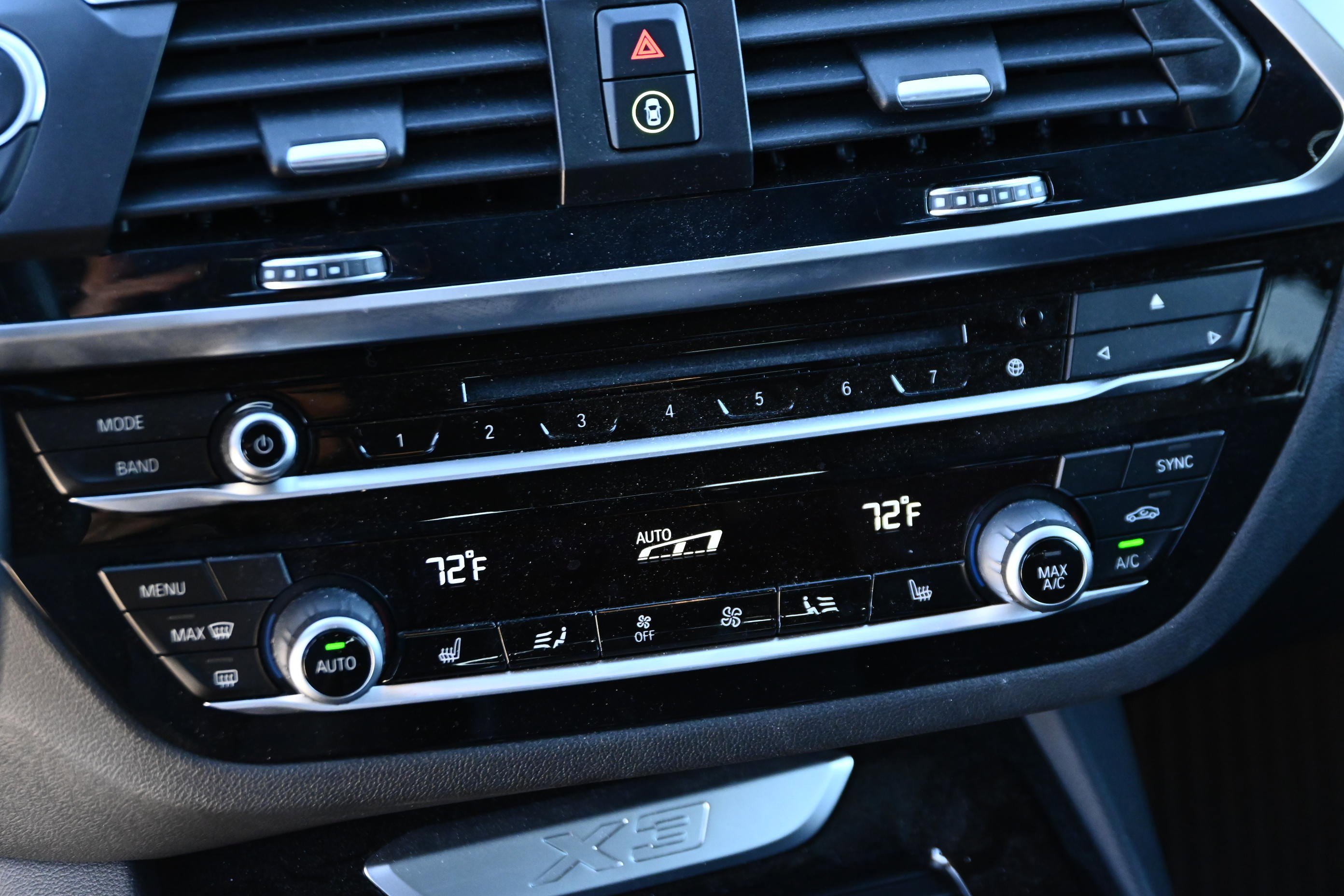 Used 2019 BMW X3 sDrive30i w/ Premium Package image 16