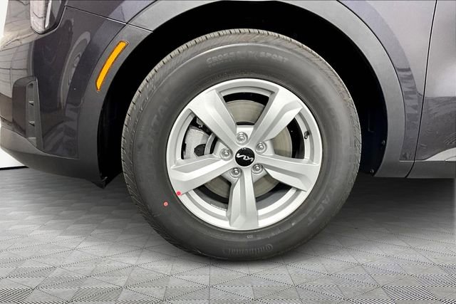 Certified 2026 Kia Sorento LX FWD image 13