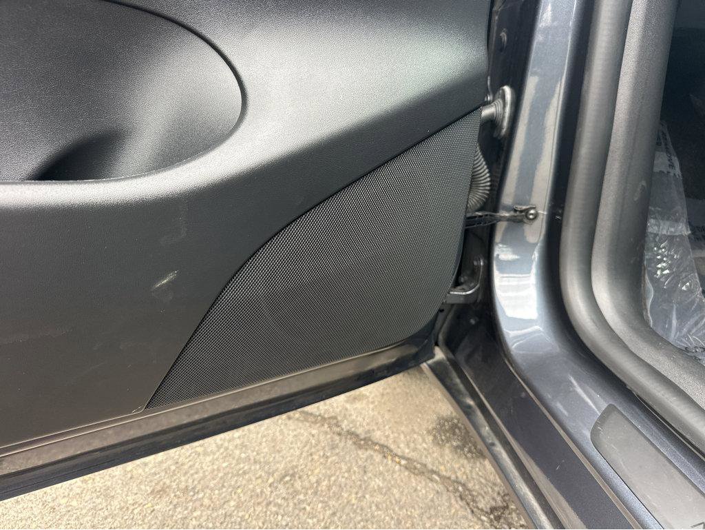 Used 2022 Tesla Model Y Performance image 32