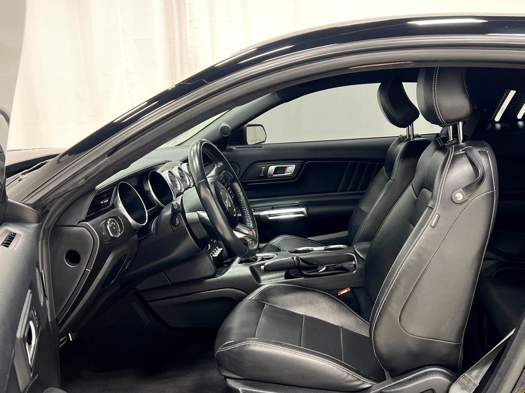 Used 2022 Ford Mustang Premium RWD image 12