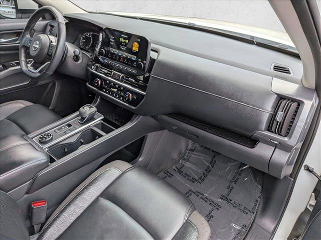 Used 2023 Nissan Pathfinder SL image 21