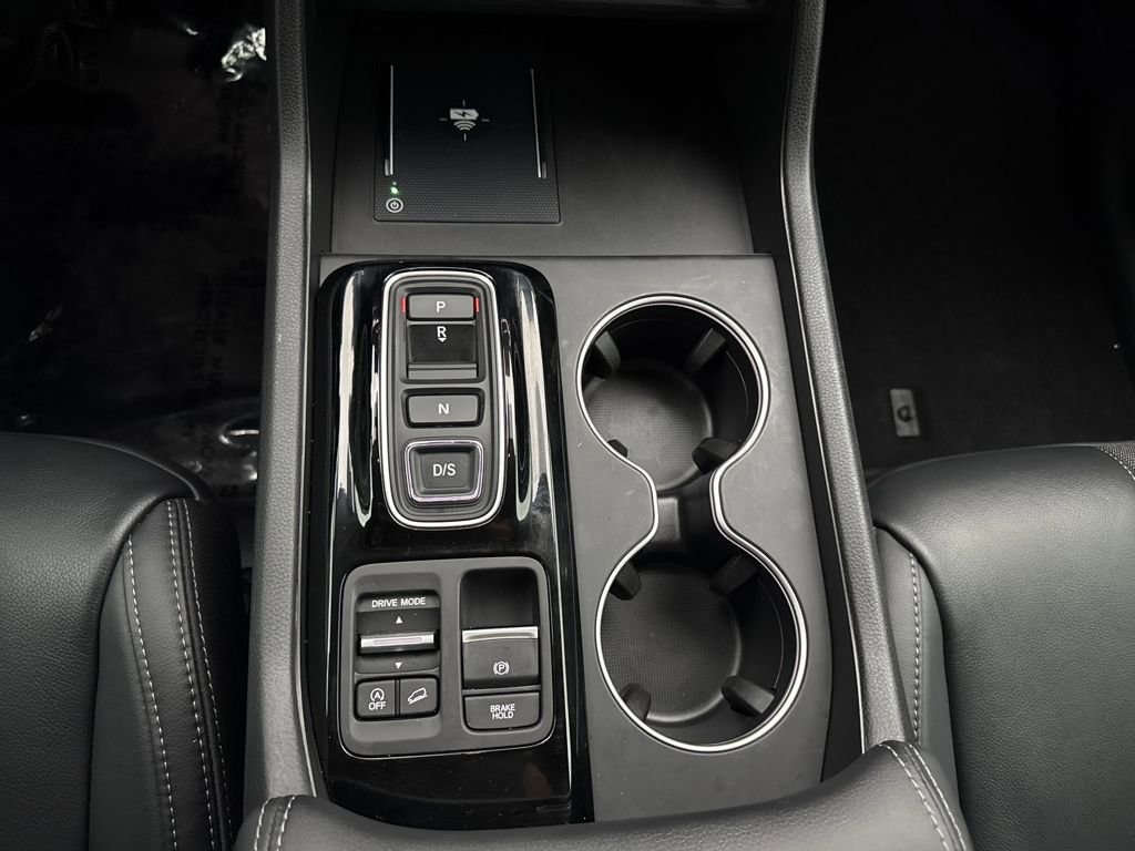 Certified 2025 Honda Pilot Touring image 10