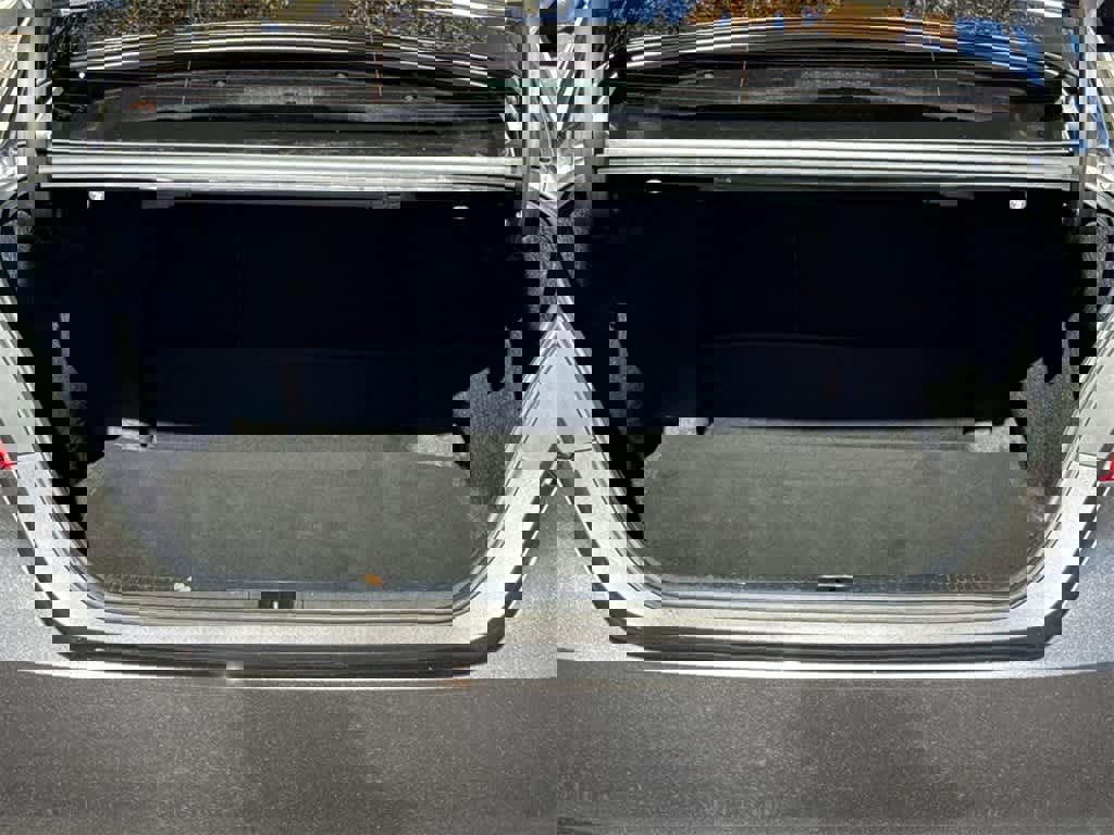 Used 2023 Toyota Camry SE image 17