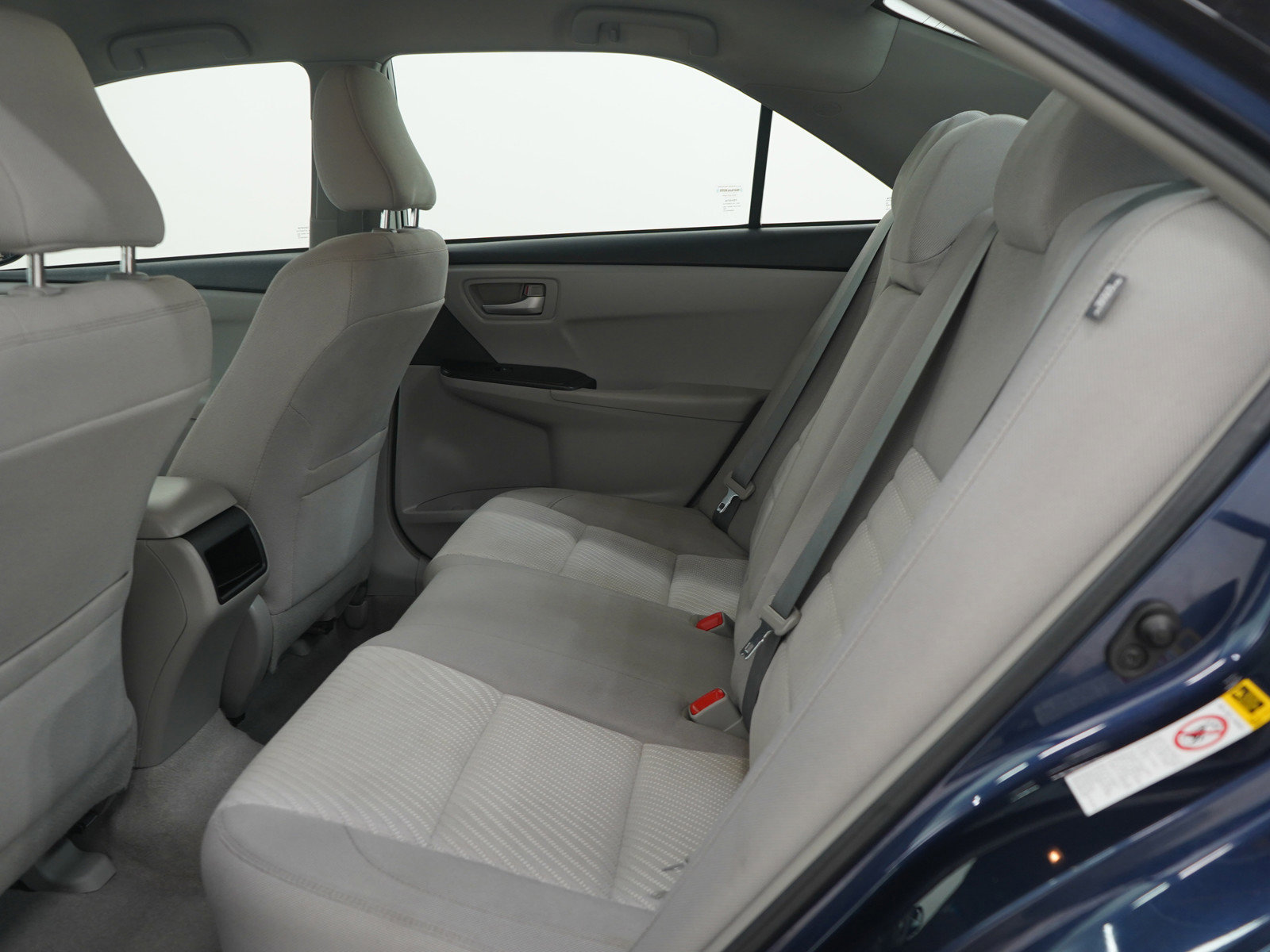 Used 2015 Toyota Camry LE image 13