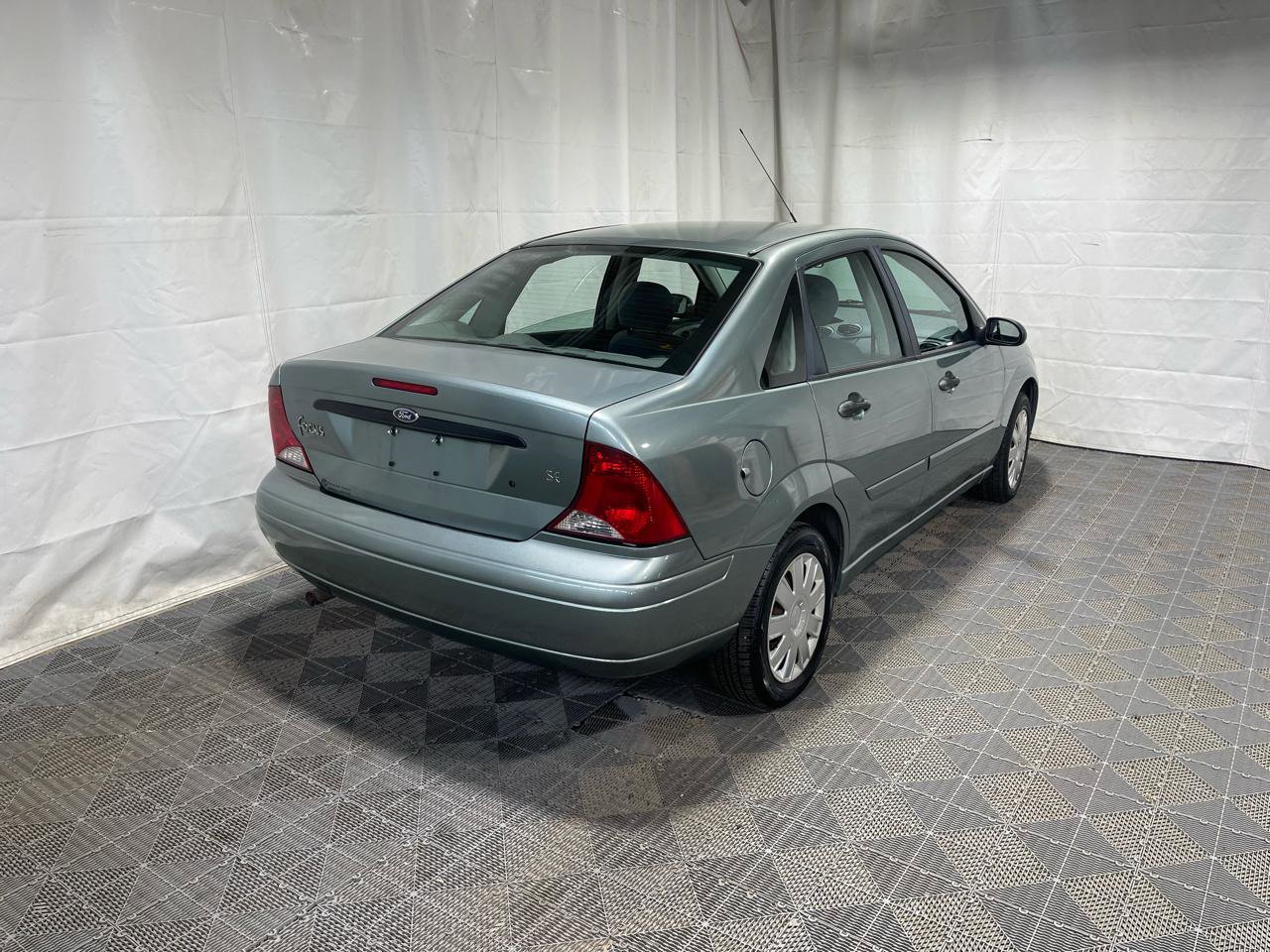 Used 2004 Ford Focus SE FWD image 6