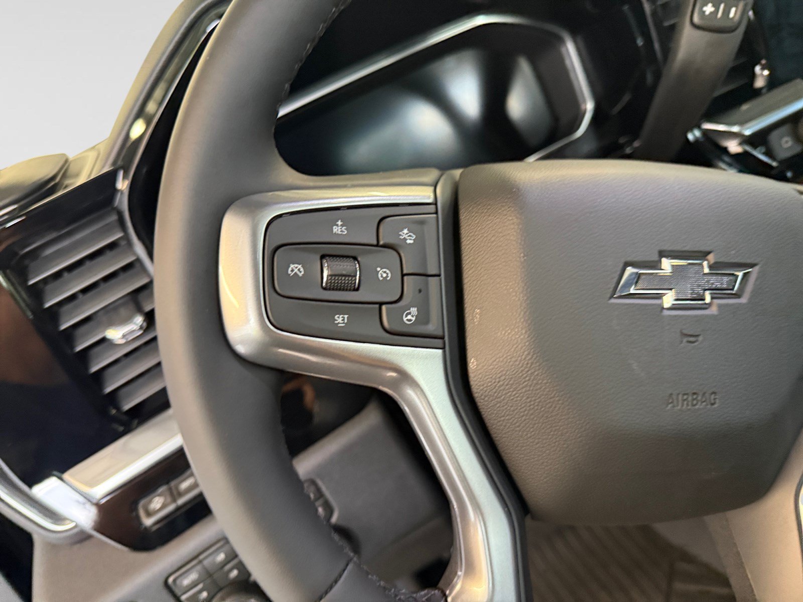 Used 2026 Chevrolet Silverado 3500 LTZ AWD/4WD image 24