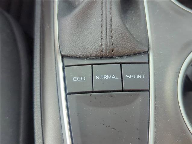 Used 2023 Toyota Camry LE image 20