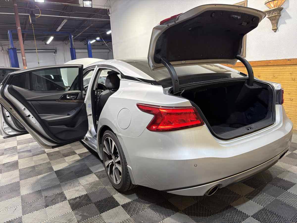 Used 2018 Nissan Maxima Platinum FWD image 14