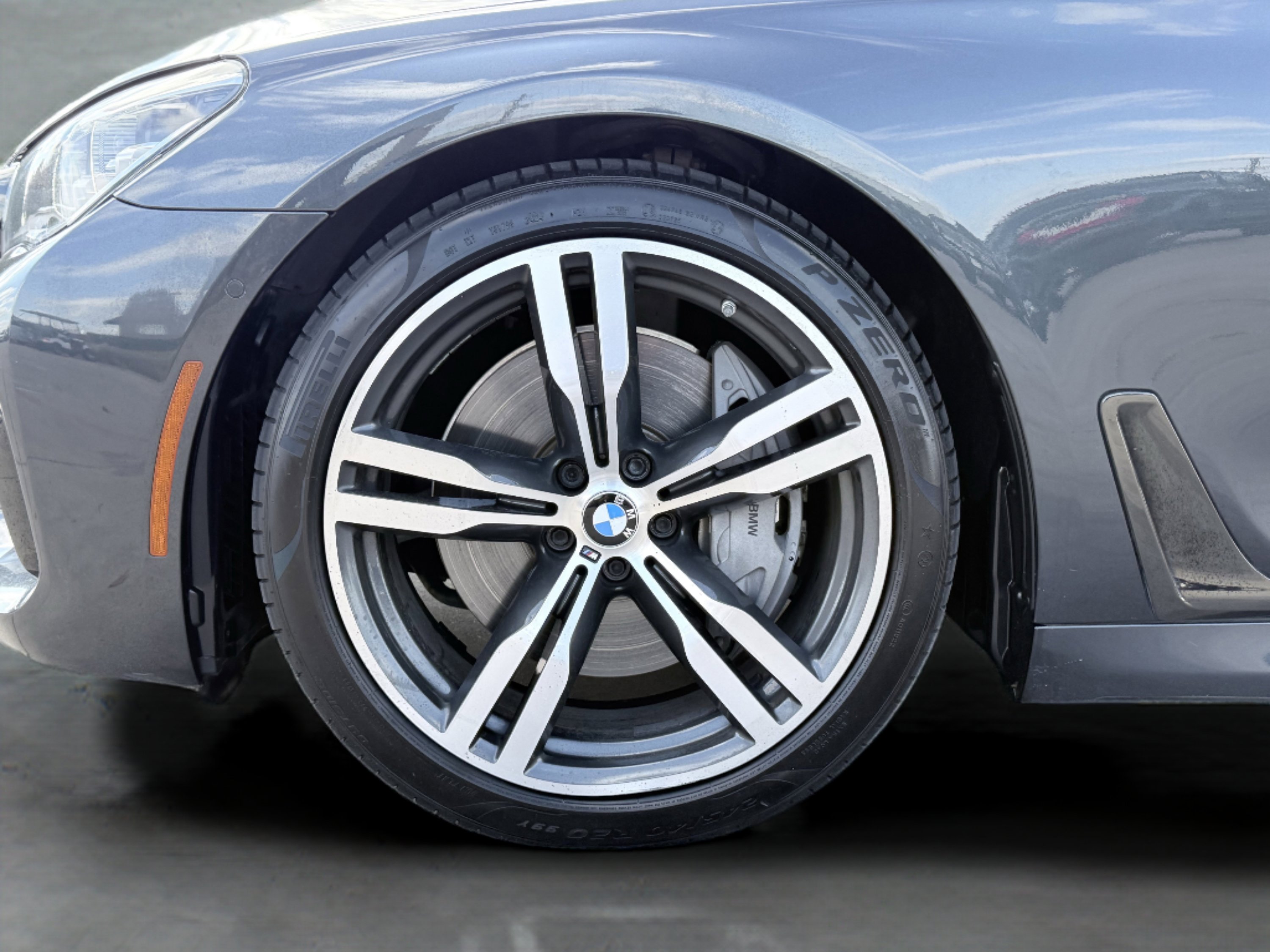 Used 2019 BMW 750i w/ M Sport Package image 83