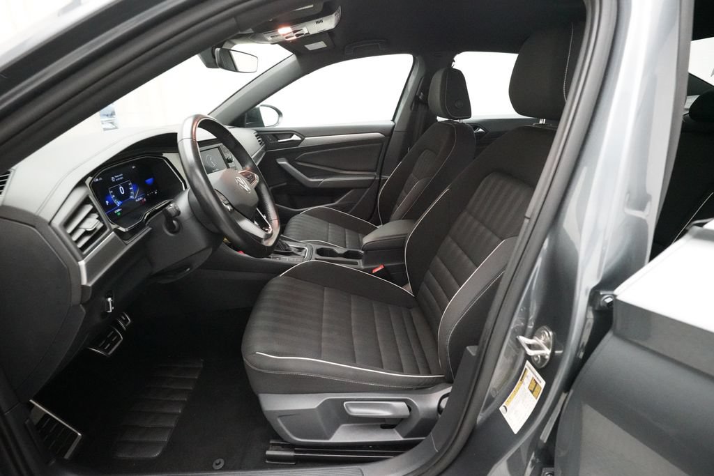 Used 2024 Volkswagen Jetta Sport FWD image 6