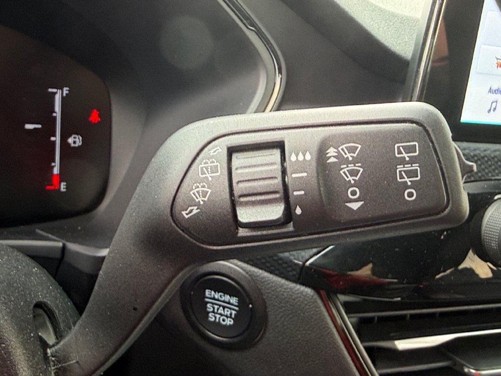 Used 2025 Ford Escape ST-Line Select AWD/4WD image 36