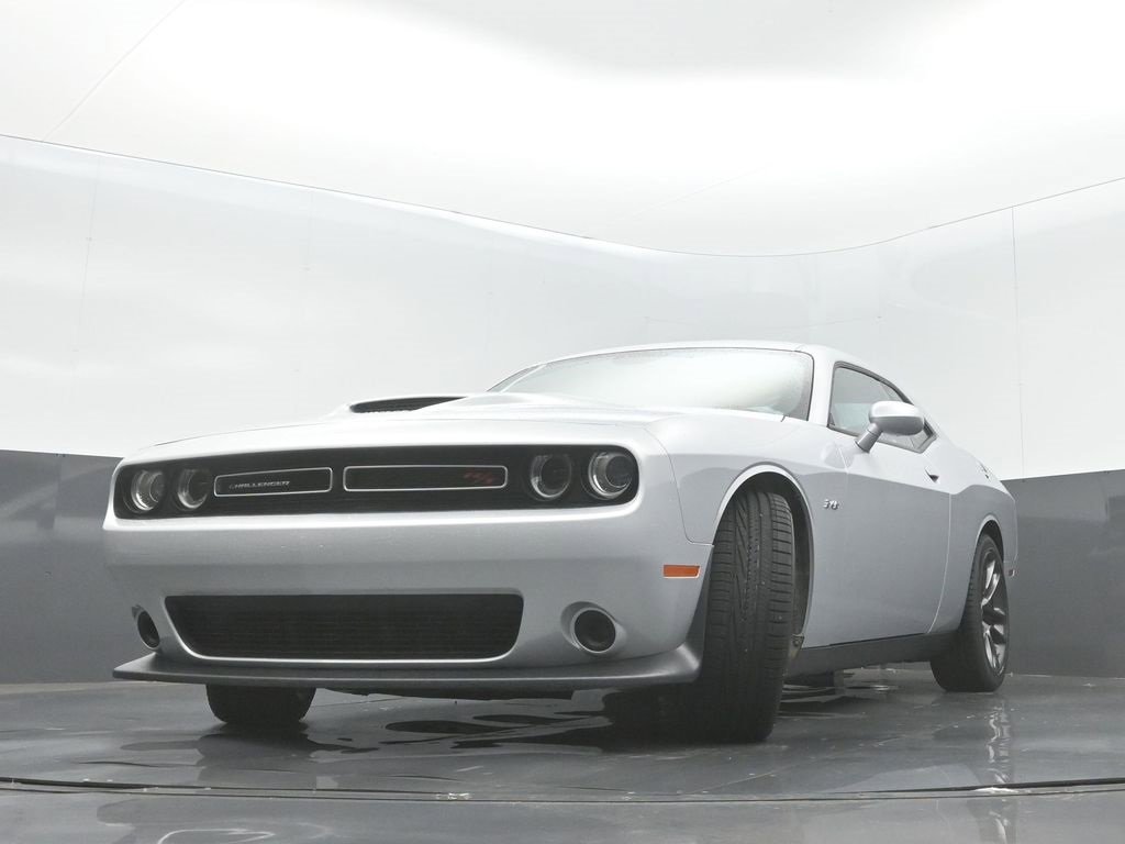 Used 2023 Dodge Challenger R/T w/ Performance Handling Group image 8