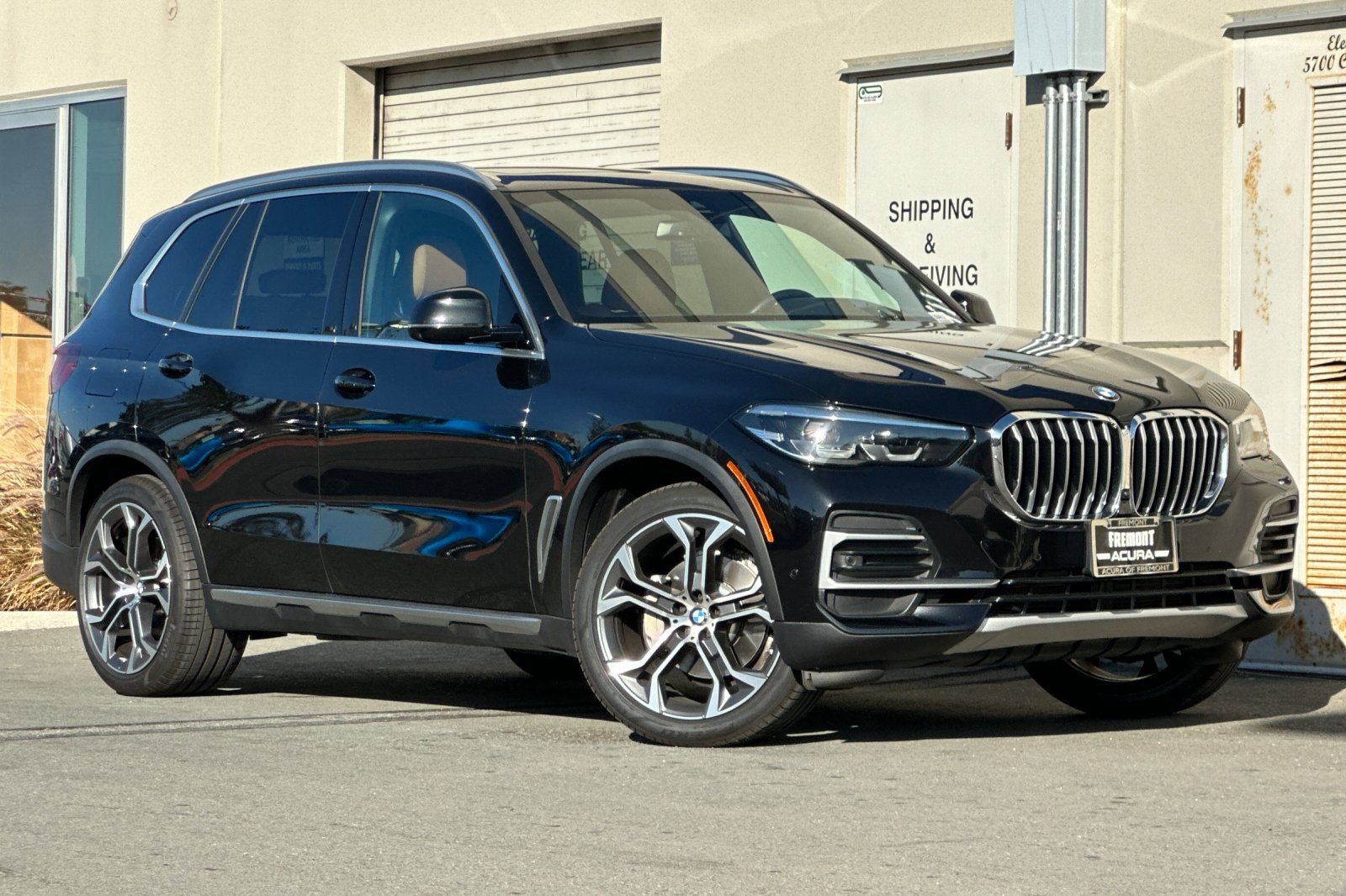 Used 2023 BMW X5 xDrive40i w/ Premium Package AWD/4WD image 2