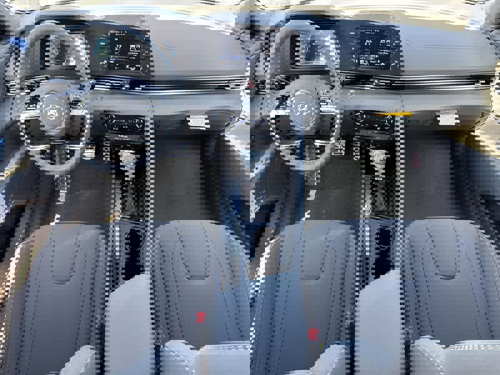 New 2025 Hyundai Elantra Sport image 9