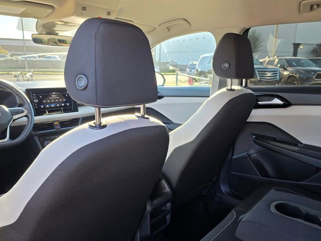 Used 2025 Volkswagen Taos S image 18