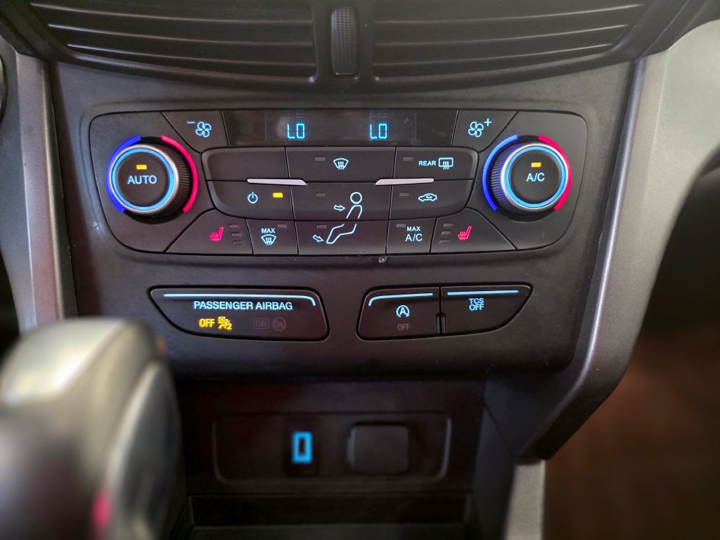 Used 2019 Ford Escape SEL FWD image 17