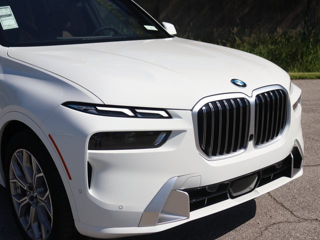 New 2026 BMW X7 xDrive40i image 3