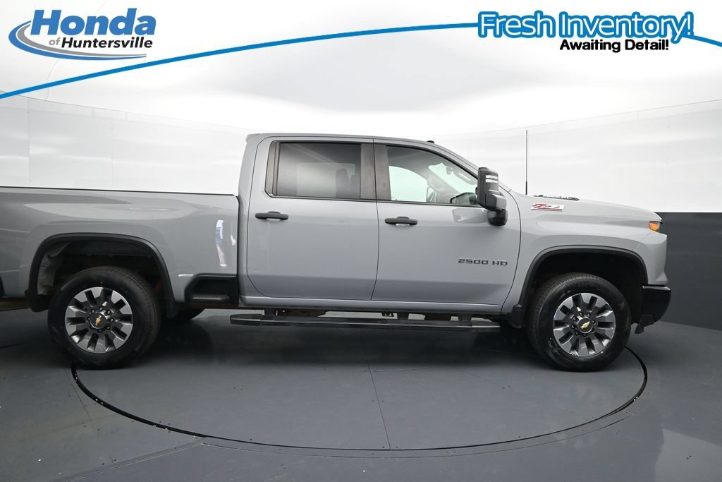 Used 2024 Chevrolet Silverado 2500 Custom w/ Custom Value Package AWD/4WD image 11