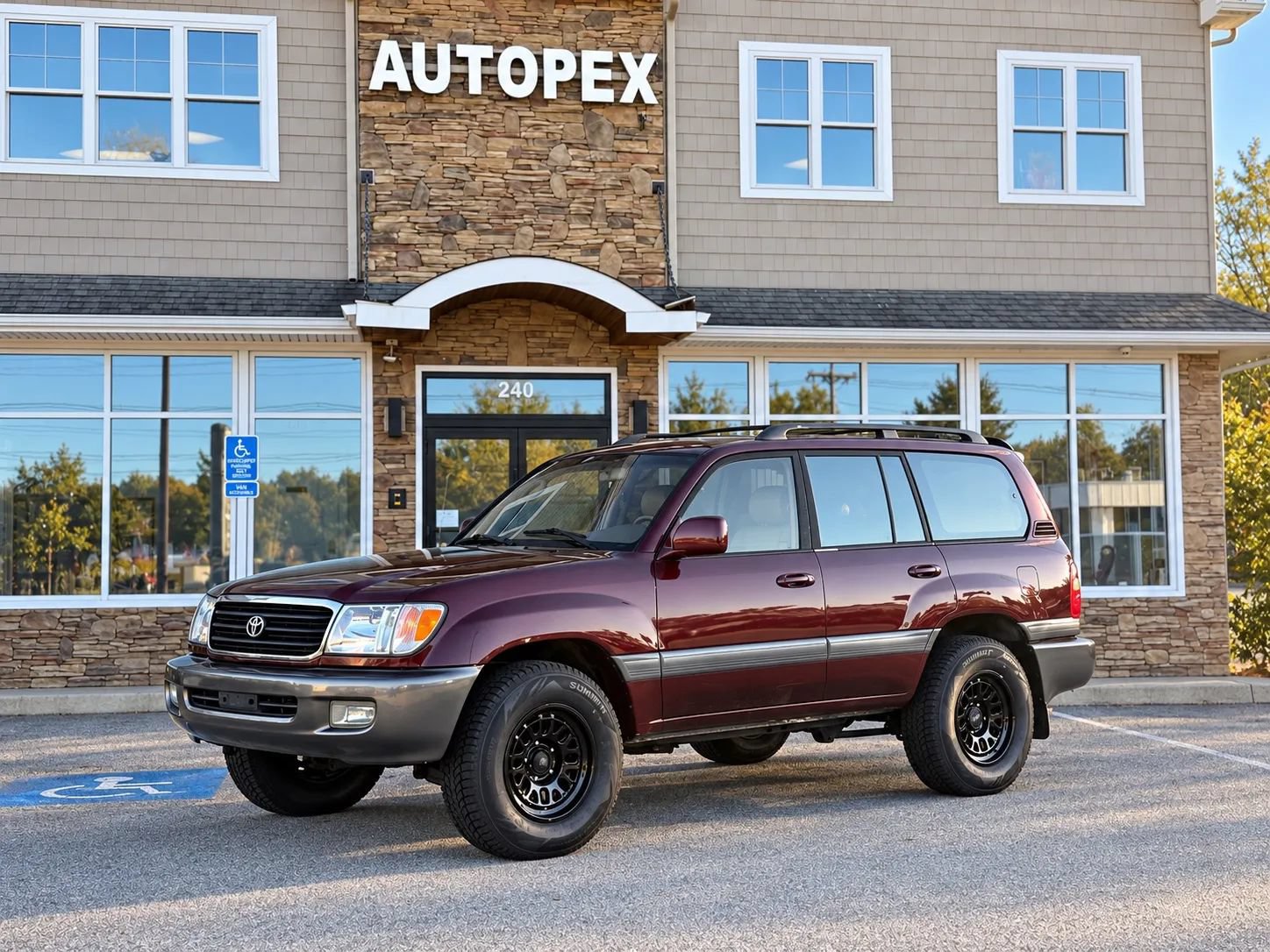 Used 2000 Toyota Land Cruiser w/ Convenience Pkg AWD/4WD image 1