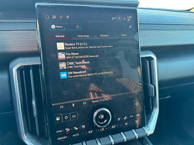 Used 2025 GMC Acadia Denali image 12