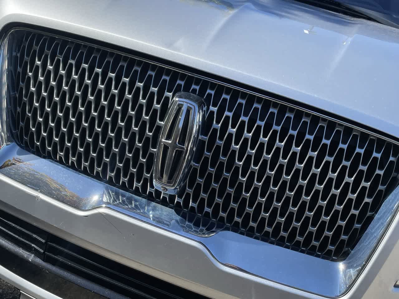 Used 2019 Lincoln Navigator Reserve AWD/4WD image 38