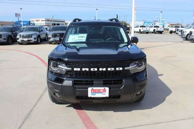 New 2025 Ford Bronco Sport Outer Banks w/ Outer Banks Tech Package+ AWD/4WD image 2