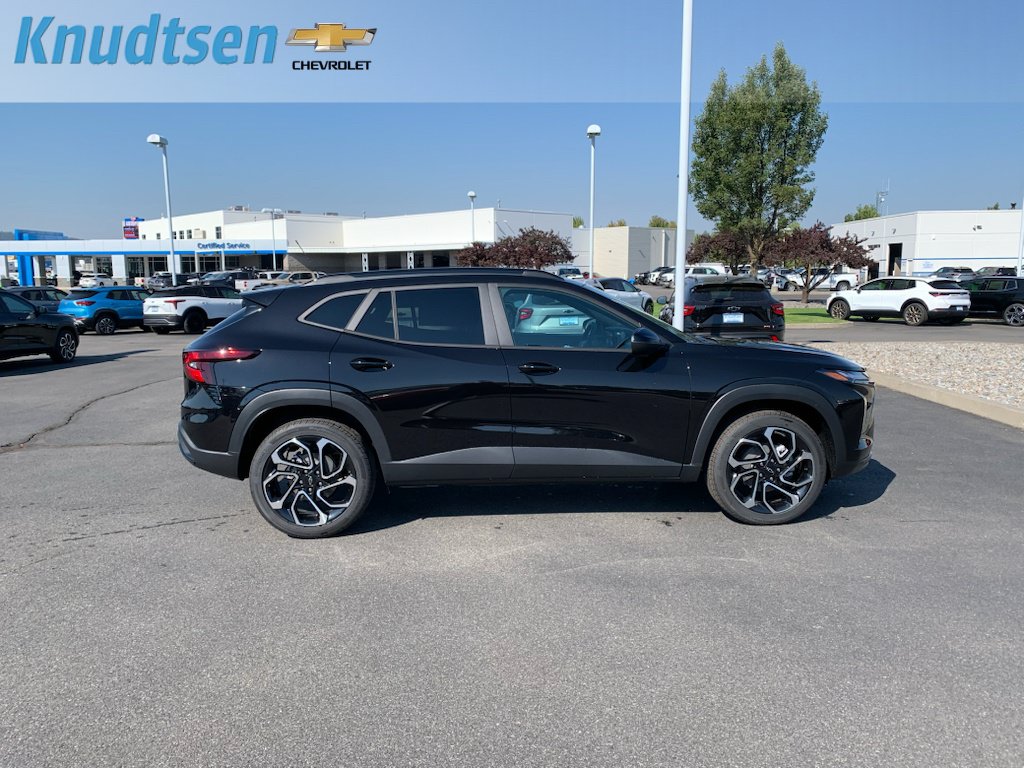 New 2026 Chevrolet Trax RS w/ Driver Confidence Package FWD image 8