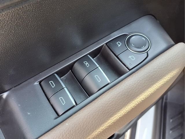 Certified 2025 GMC Canyon Denali image 16