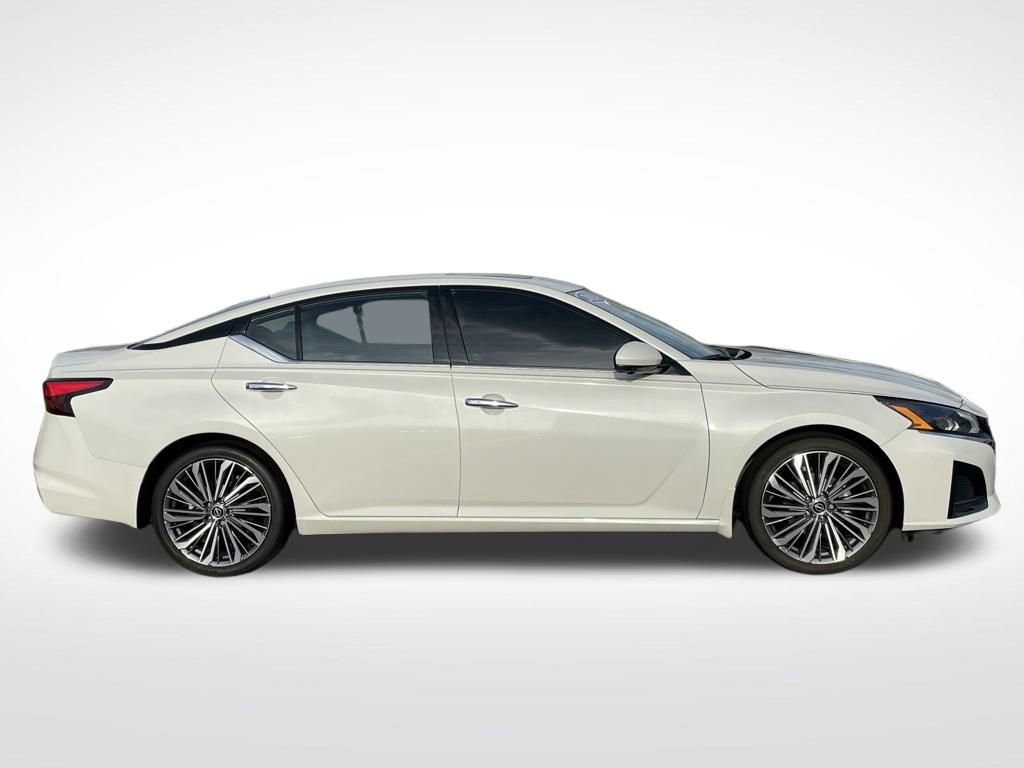 Used 2024 Nissan Altima 2.5 SL image 7