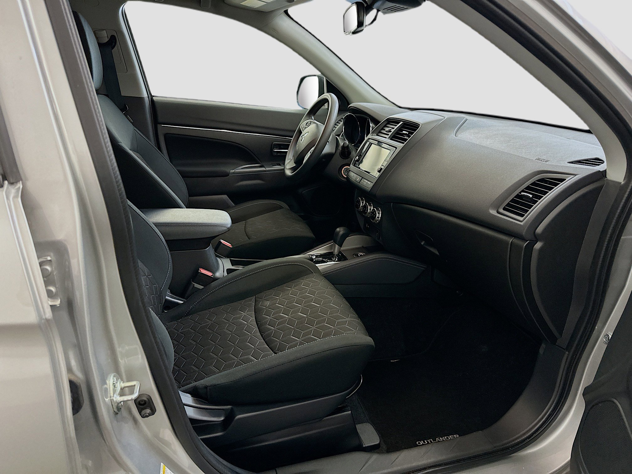 Used 2025 Mitsubishi Outlander Sport ES image 31