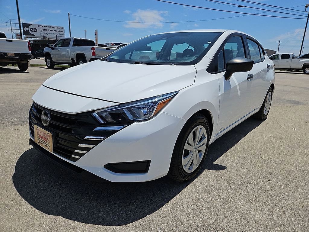 Used 2023 Nissan Versa S FWD image 1