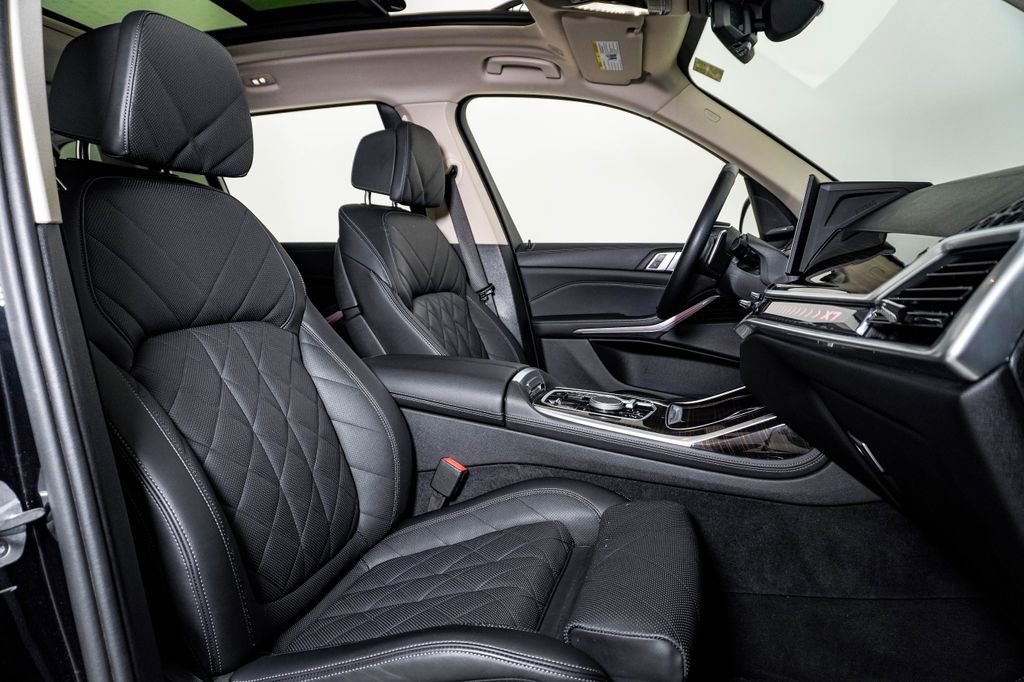 Used 2024 BMW X7 xDrive40i image 15
