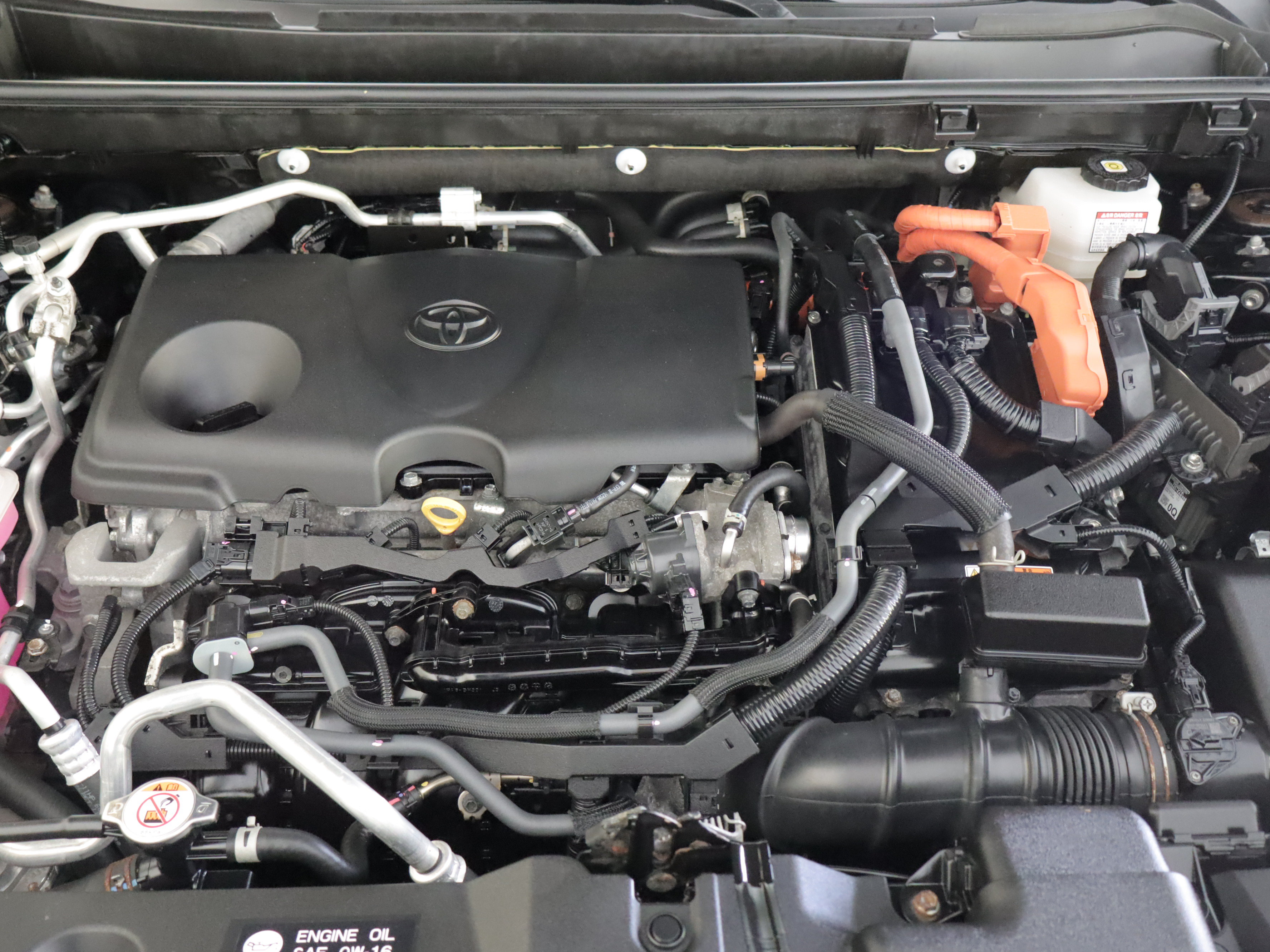 Used 2023 Toyota RAV4 SE w/ Weather & Moonroof Package AWD/4WD image 29