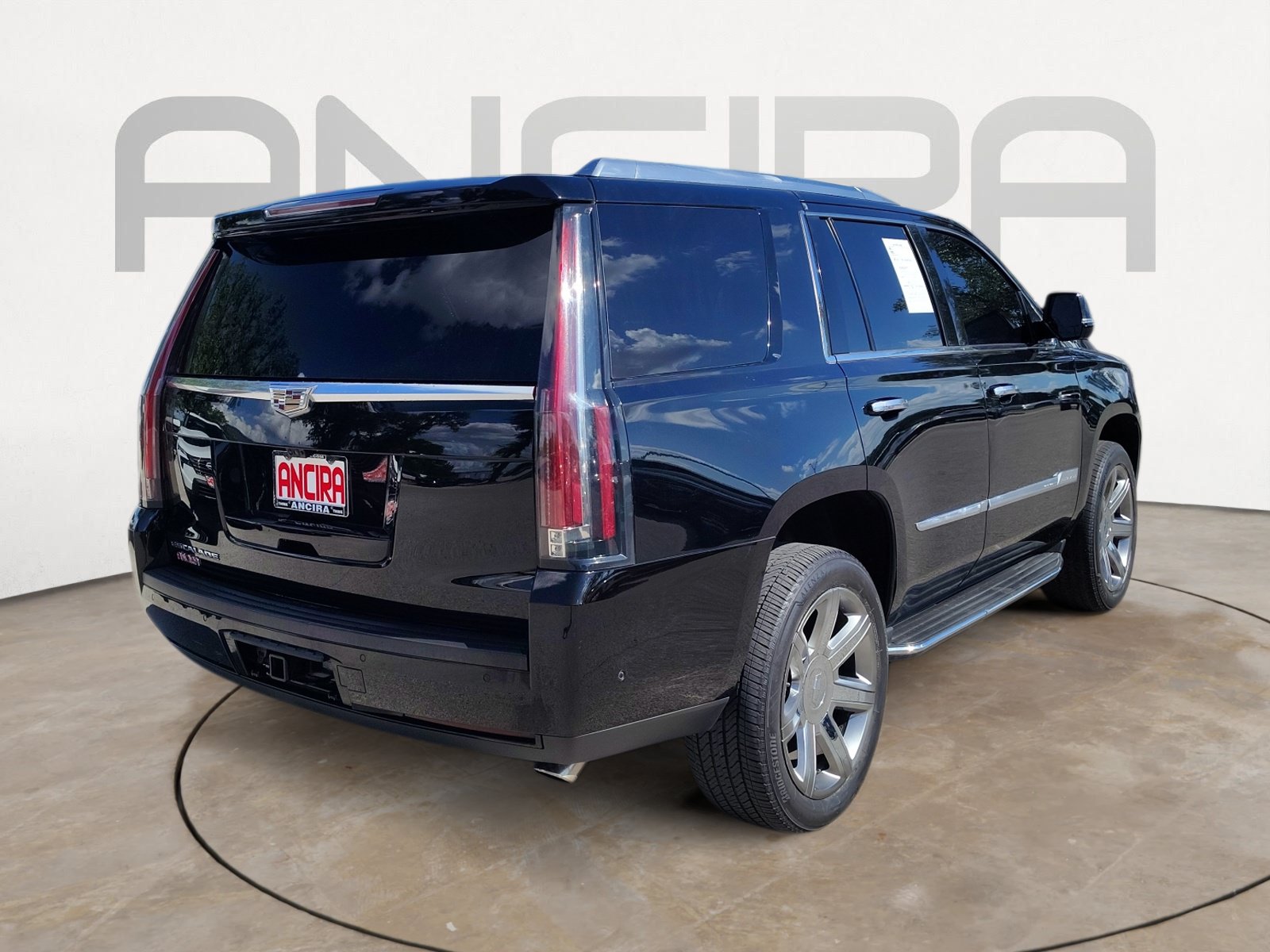 Used 2018 Cadillac Escalade Luxury w/ LPO, Radiant Package RWD image 11