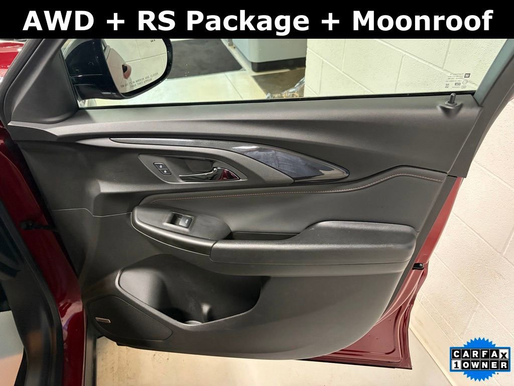Used 2023 Chevrolet TrailBlazer RS w/ Sun and Liftgate Package image 23