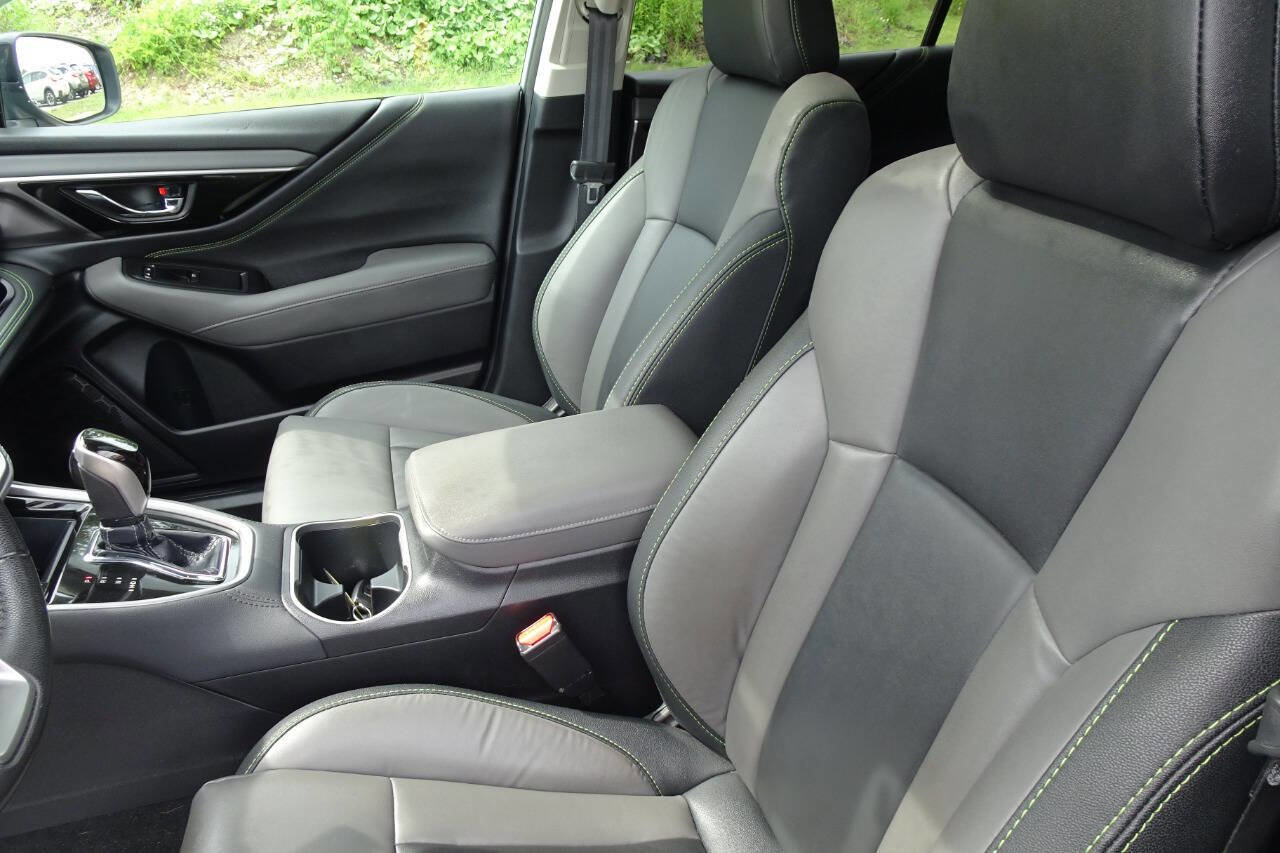 Used 2023 Subaru Outback Onyx Edition AWD/4WD image 17