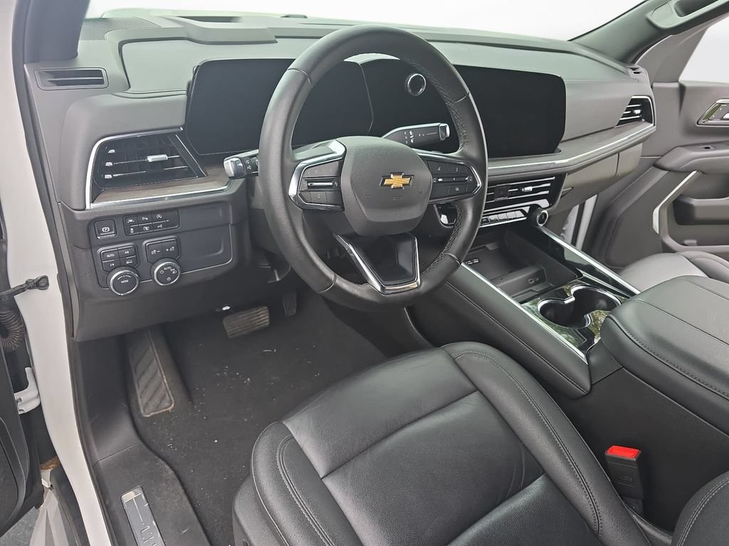 Used 2025 Chevrolet Tahoe LT AWD/4WD image 15