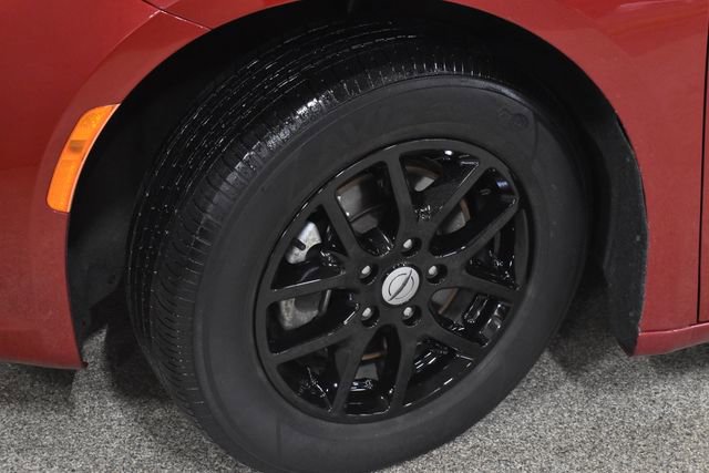 Certified 2024 Chrysler Pacifica Touring-L image 11