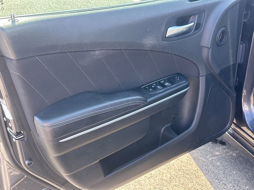 Used 2023 Dodge Charger SXT image 10