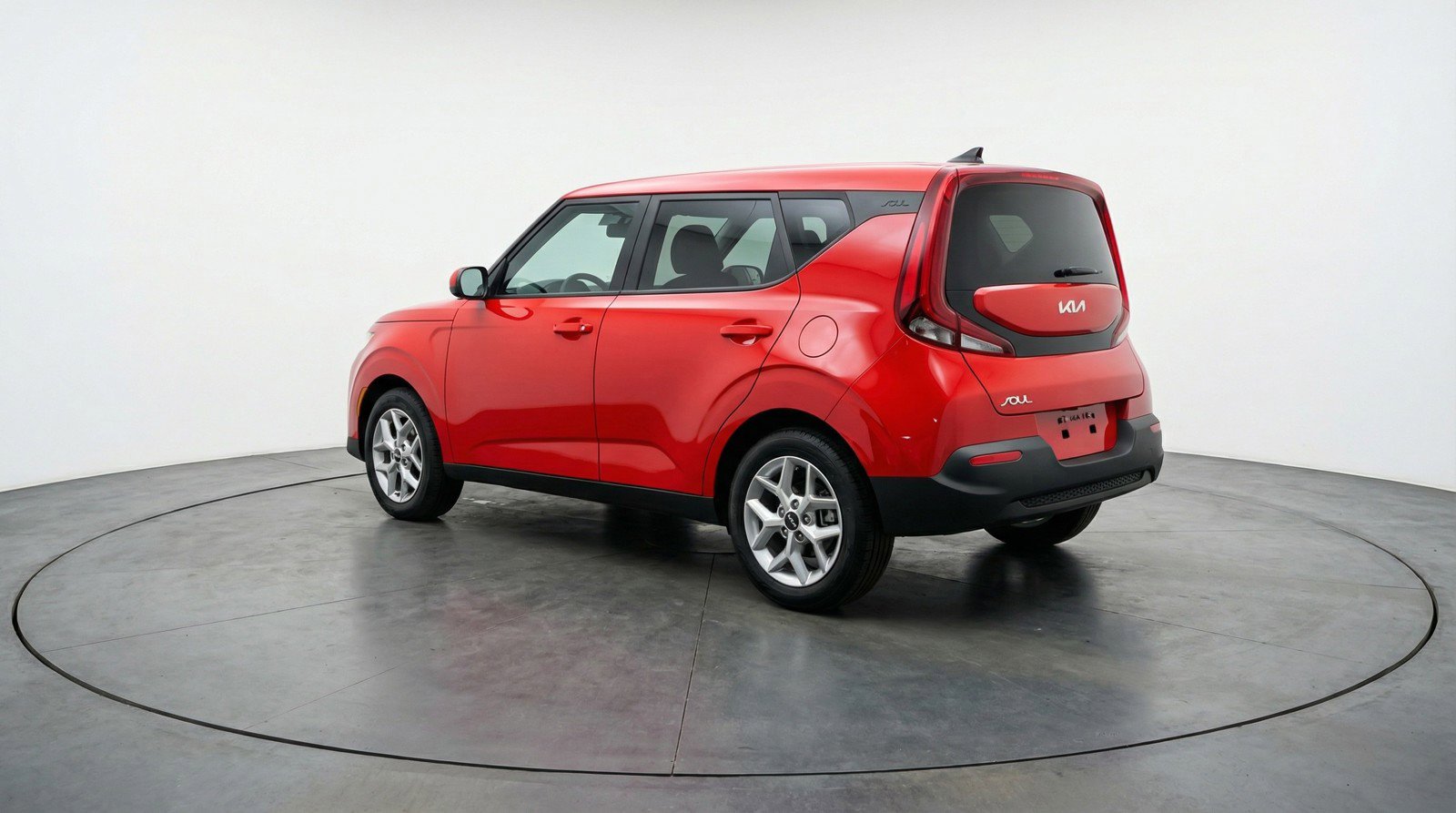 Used 2025 Kia Soul LX w/ LX Technology Package FWD image 6