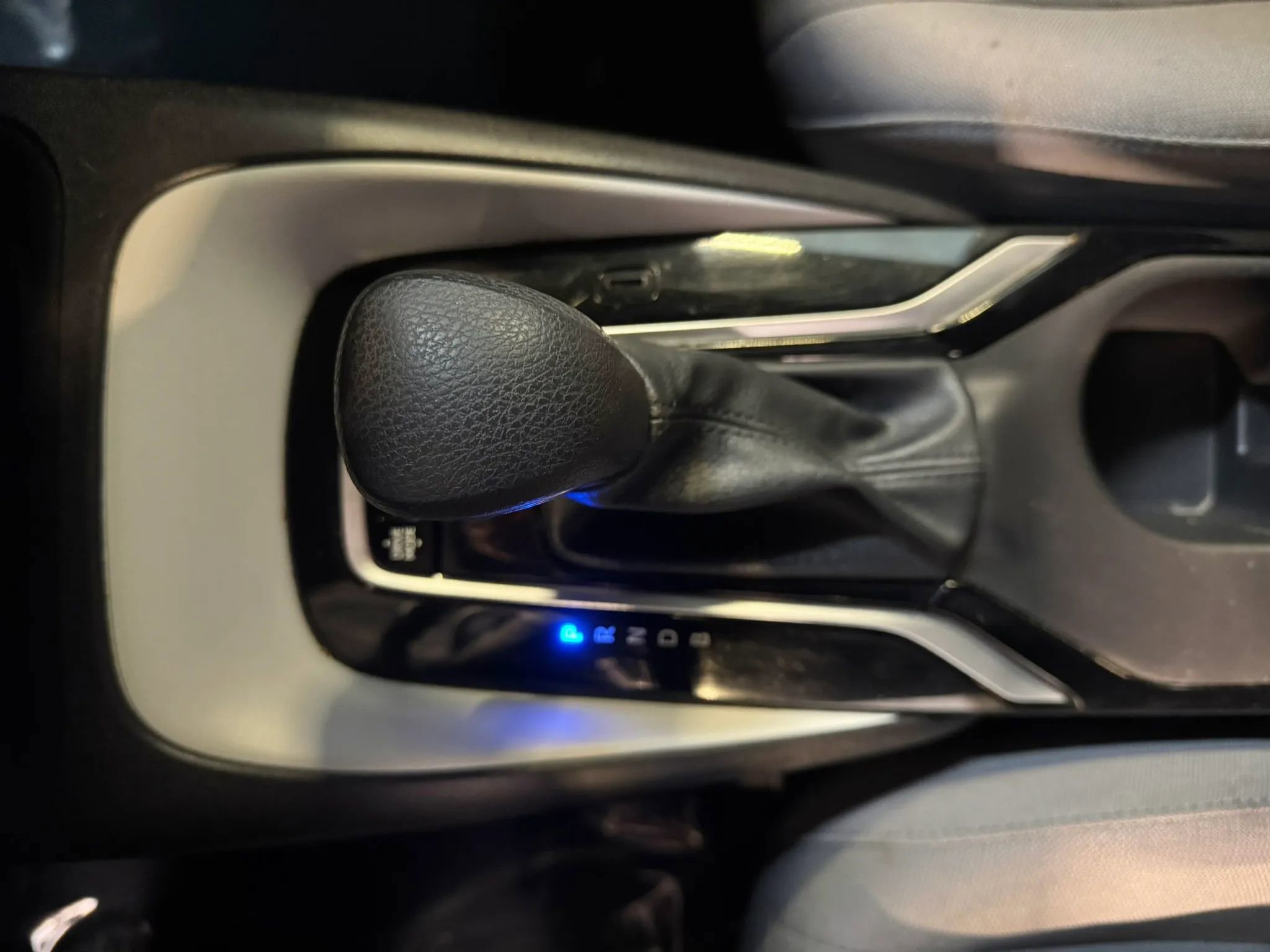 Used 2025 Toyota Corolla SE image 16