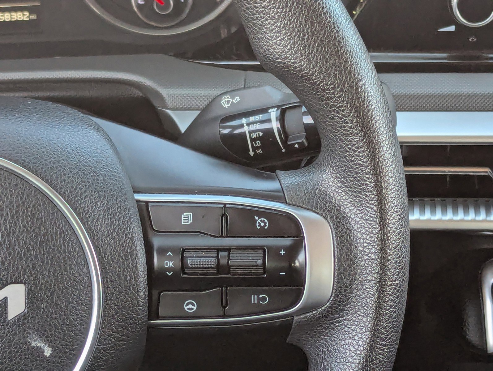 Used 2022 Kia K5 LXS image 24