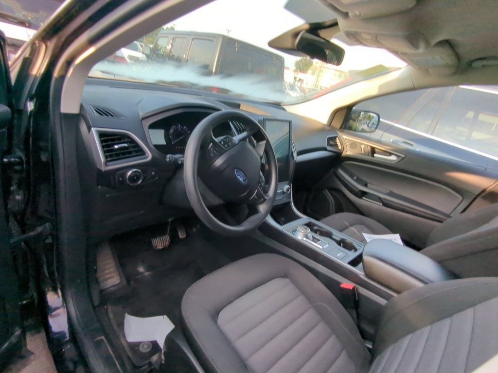 Used 2024 Ford Edge SE w/ Cargo Accessory Package AWD/4WD image 7