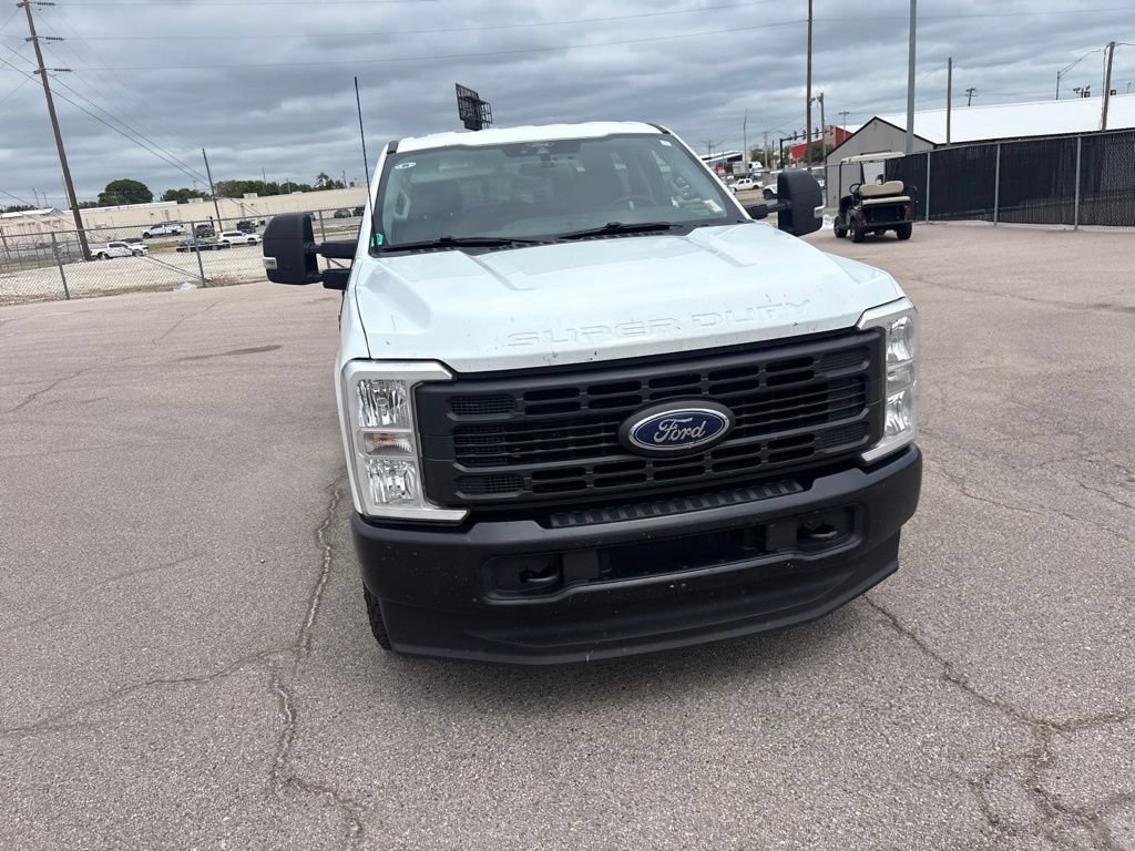 Used 2025 Ford F350 XL AWD/4WD image 4