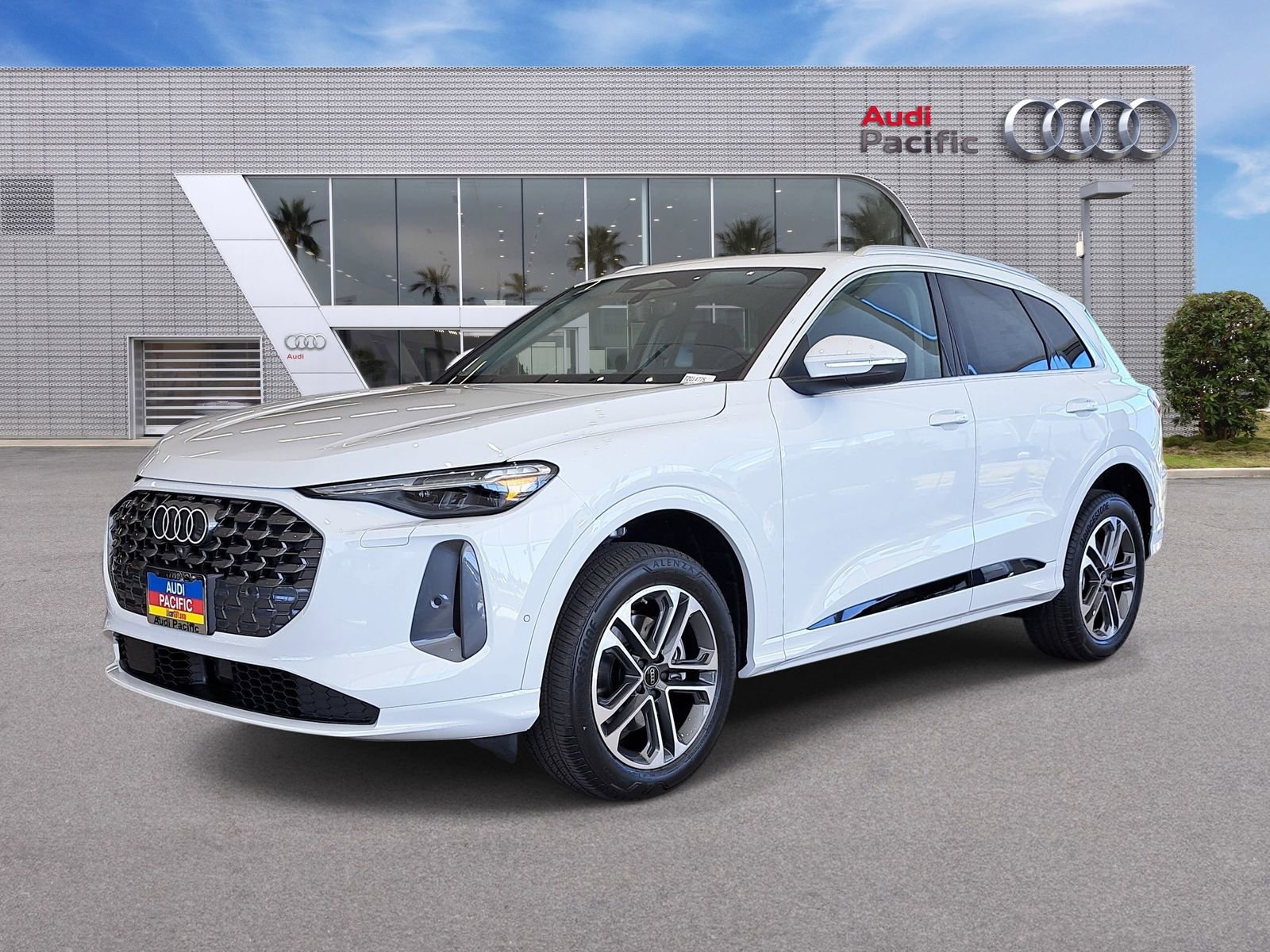 New 2026 Audi Q5 Premium AWD/4WD image 1