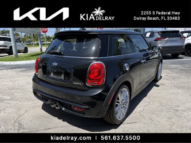 Used 2018 MINI Cooper S FWD image 3