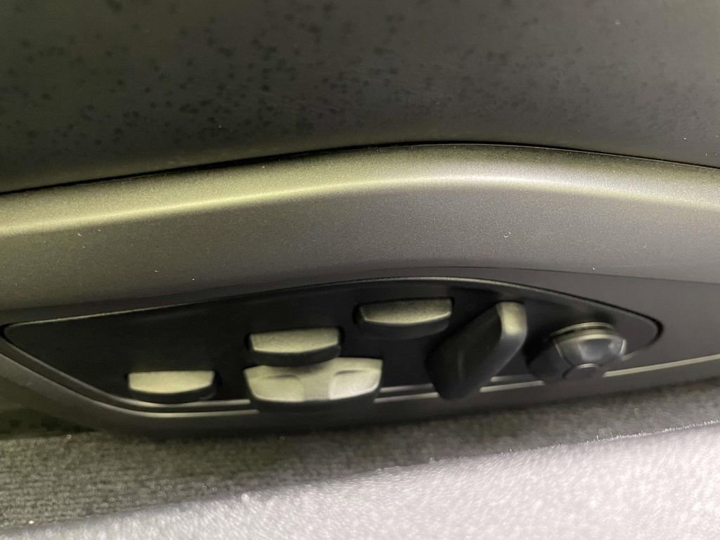 Certified 2022 Porsche 911 Targa 4S image 17